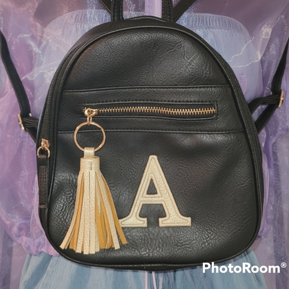 Monogram letter A backpack - Picture 4 of 8